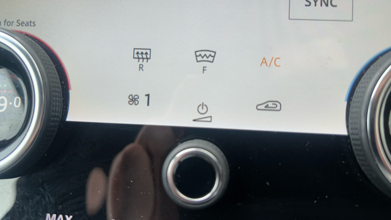 Land Rover Range Rover Velar 2.0 D200 R-Dynamic HSE 5dr Auto Diesel Estate